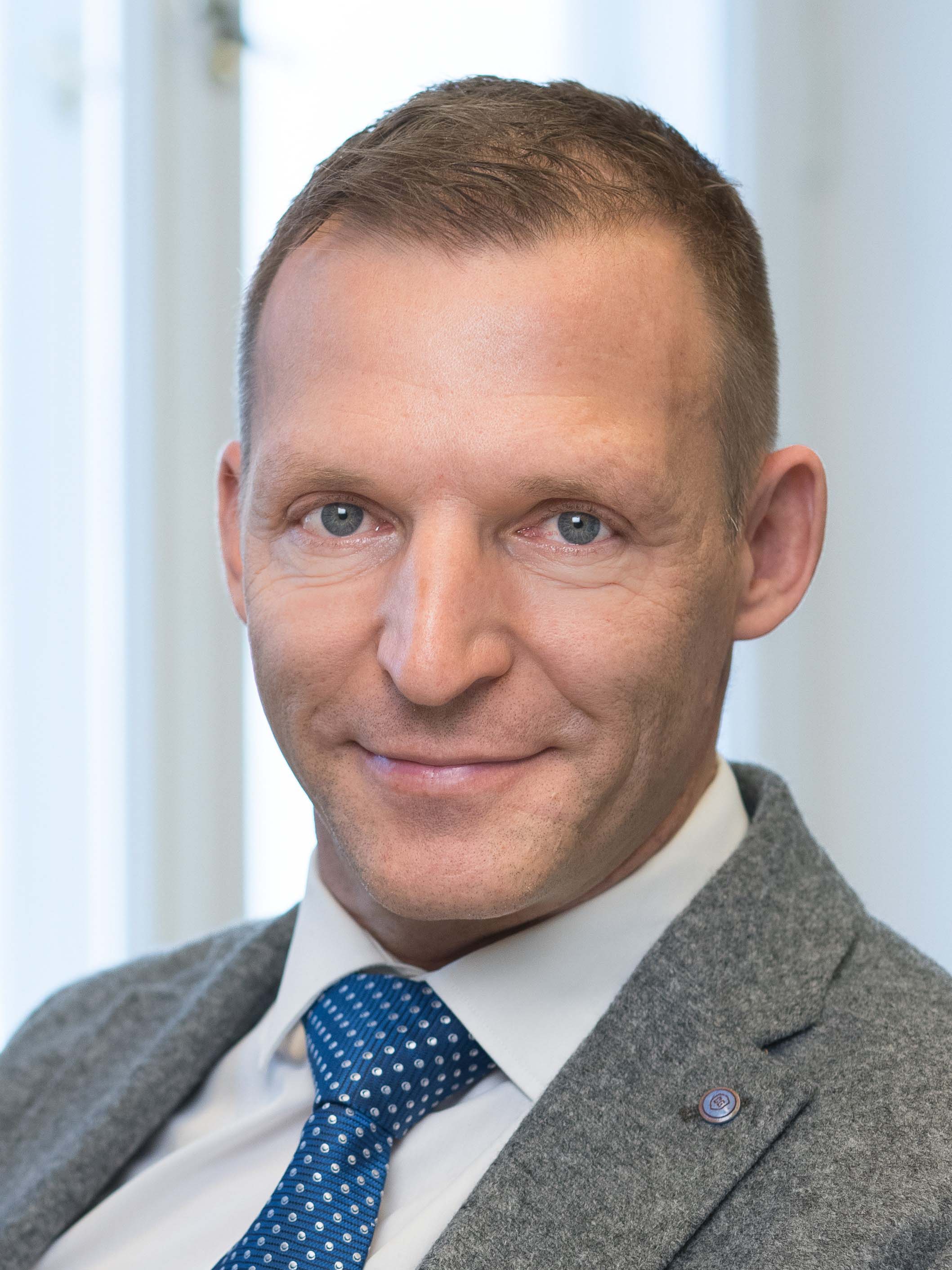 © Dr. Manfred Fiebiger 